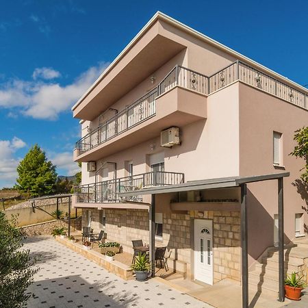 Nice Apartment In Mali Rat With Wifi Sumpetar Εξωτερικό φωτογραφία