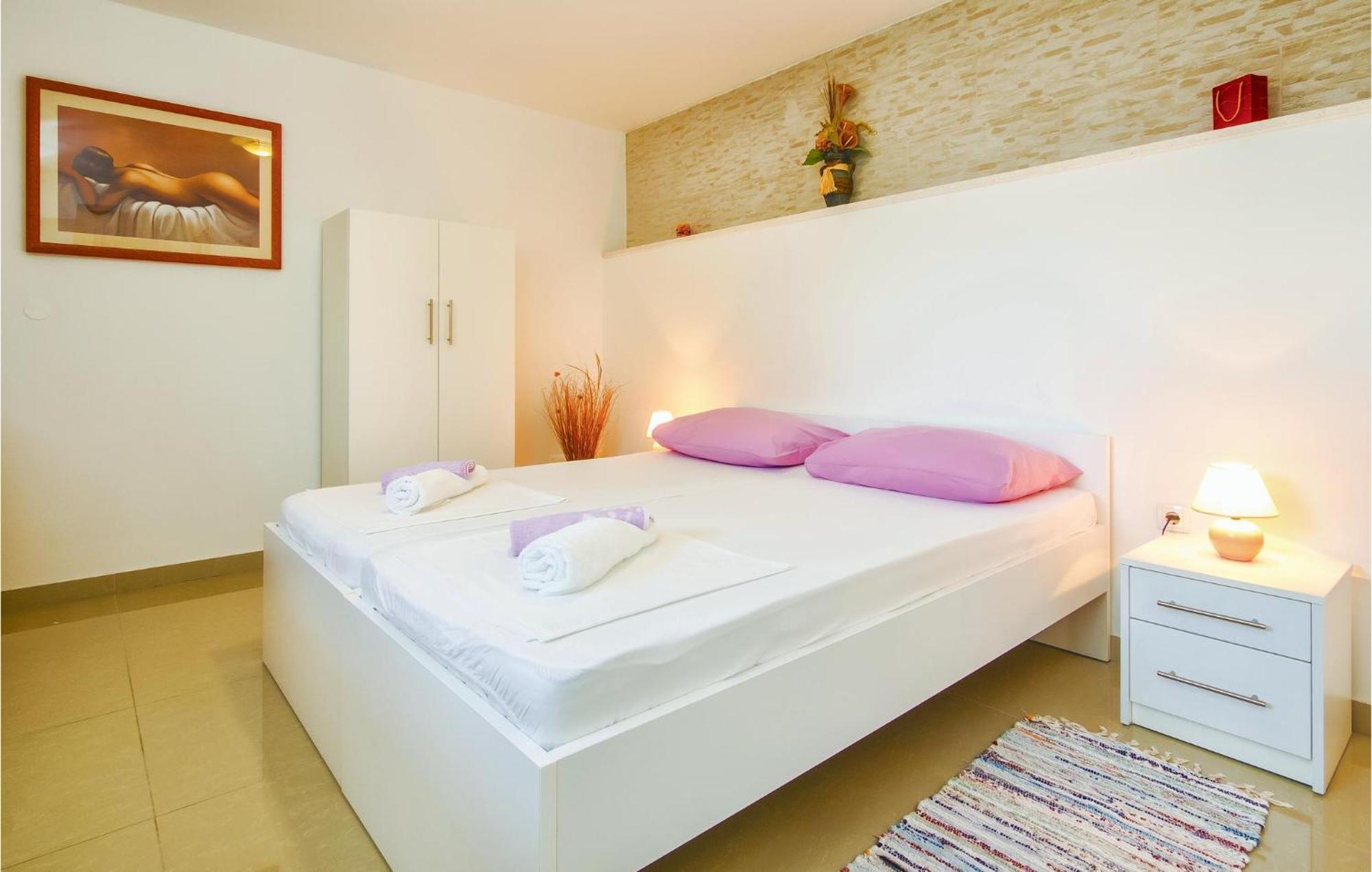 Nice Apartment In Mali Rat With Wifi Sumpetar Εξωτερικό φωτογραφία