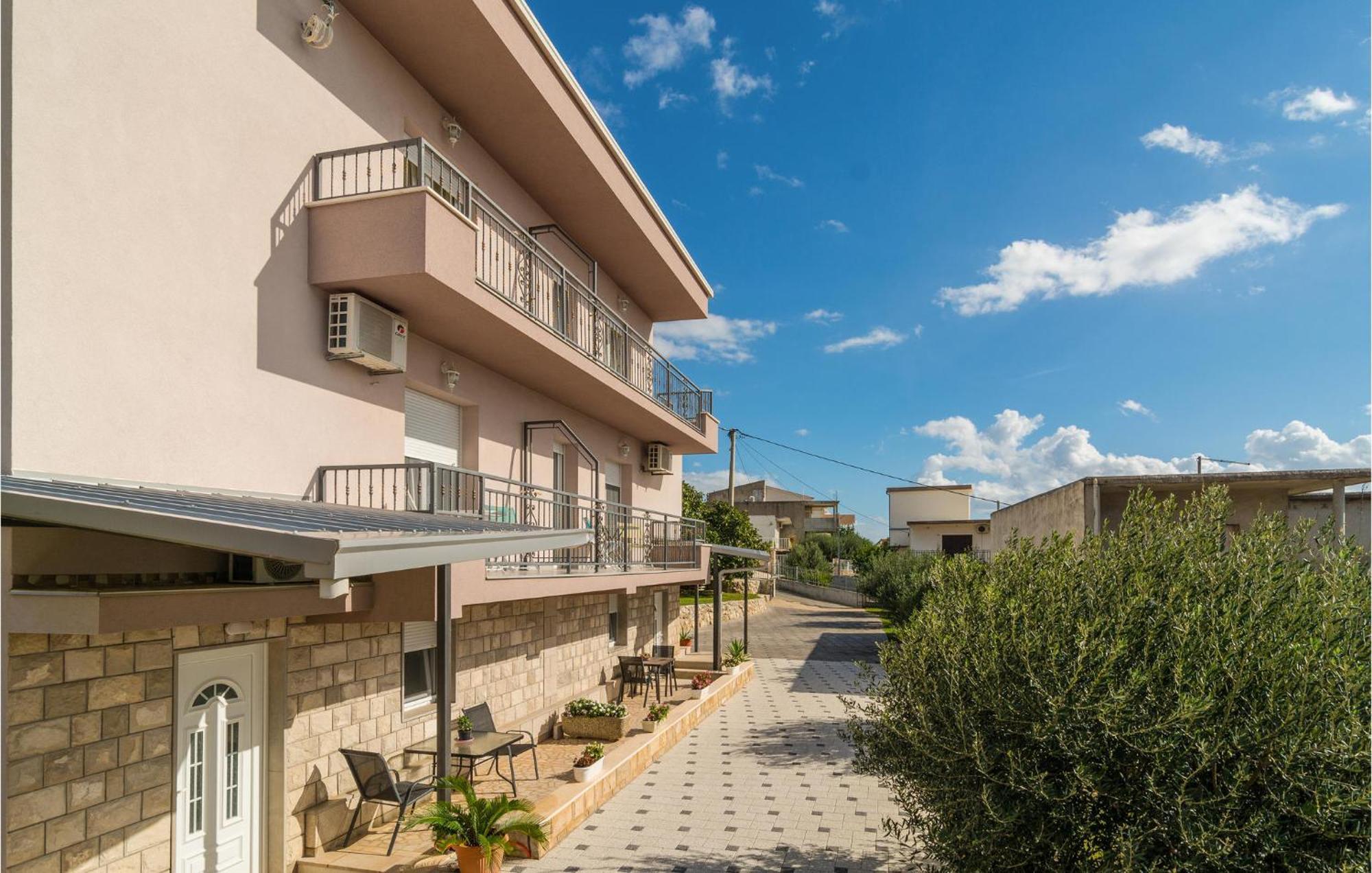 Nice Apartment In Mali Rat With Wifi Sumpetar Εξωτερικό φωτογραφία